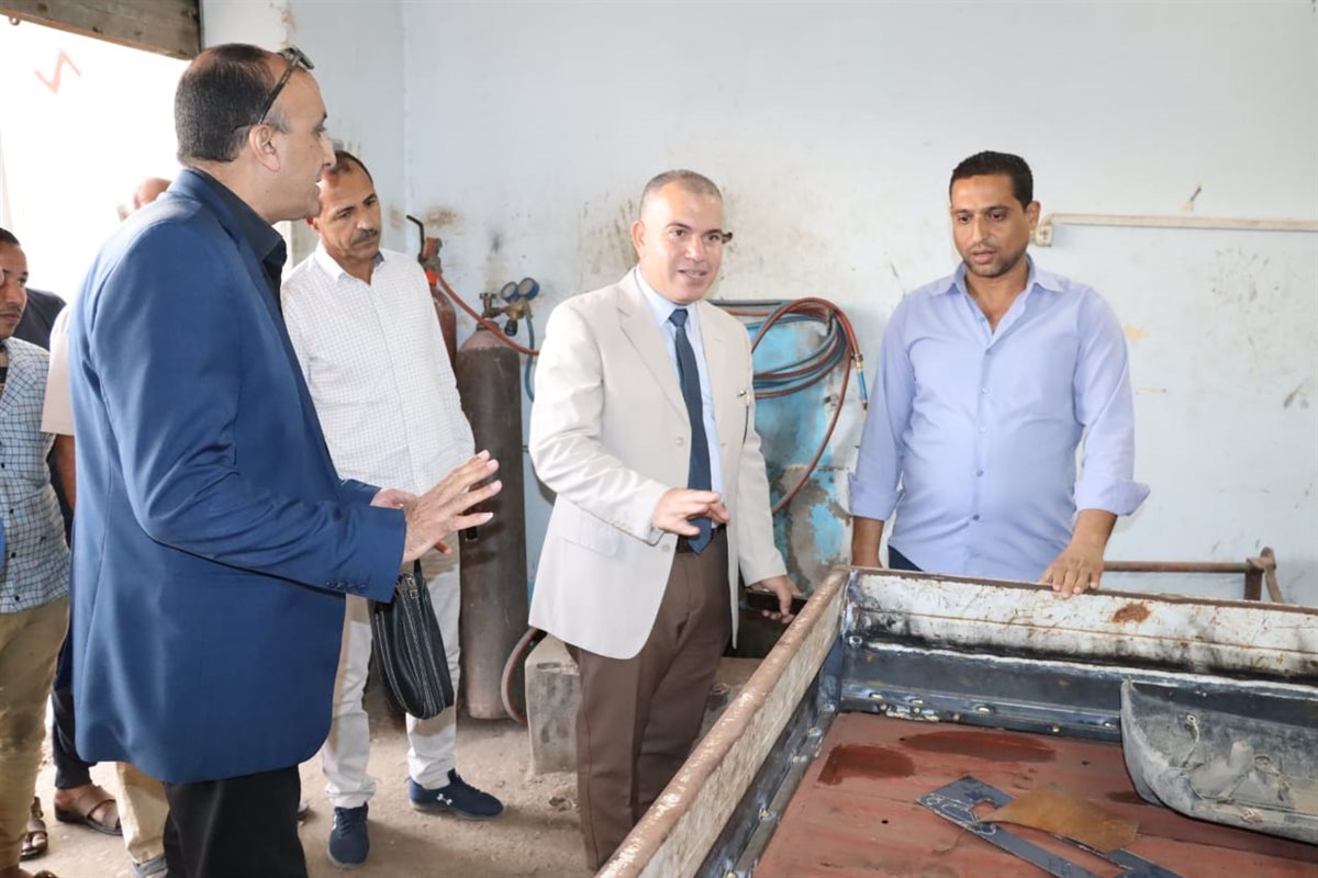 رئيس مياه الفيوم يتفقد عددًا من مواقع العمل لمتابعة سير الأداء بالشركة