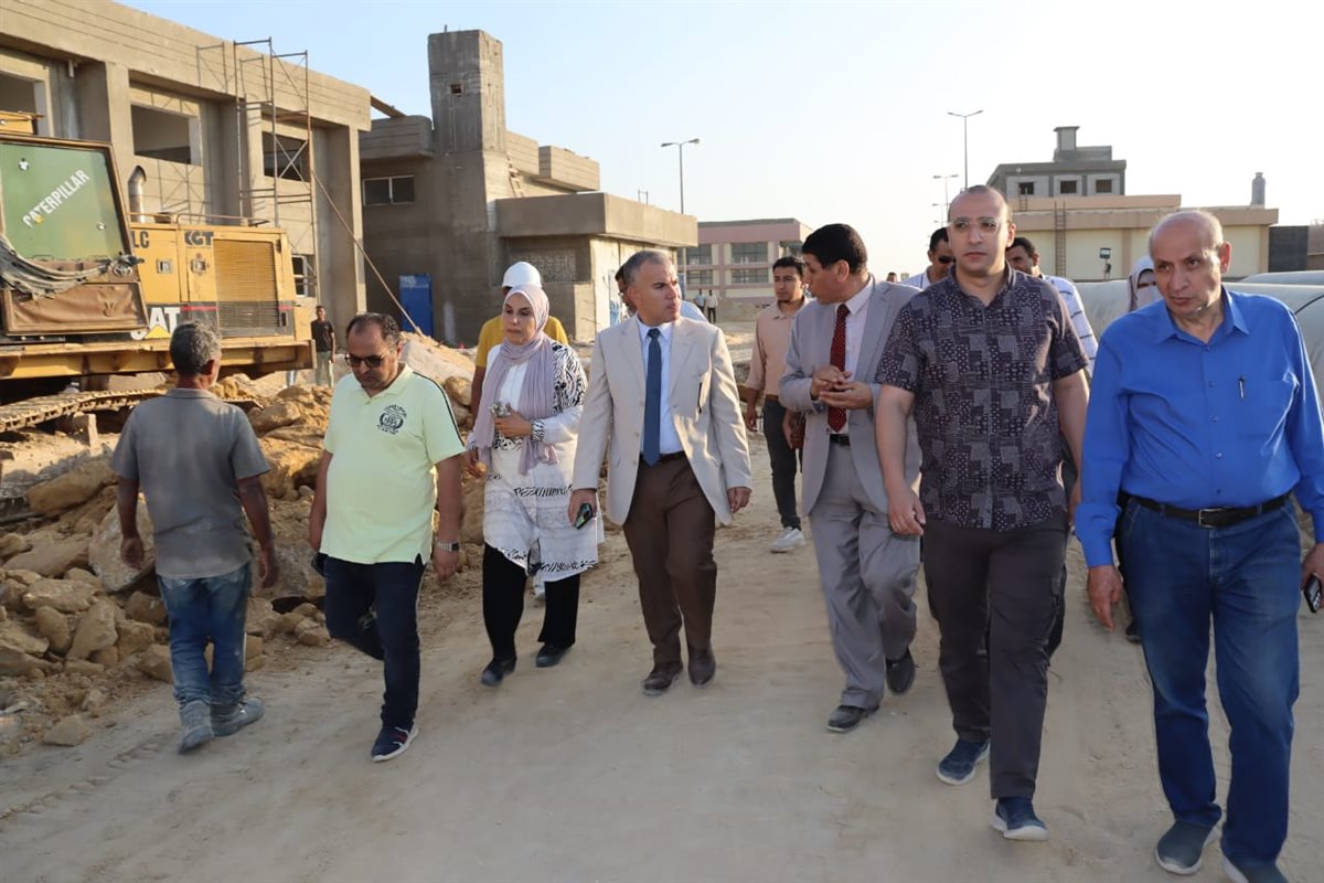 رئيس مياه الفيوم يتفقد عددًا من مواقع العمل لمتابعة سير الأداء بالشركة