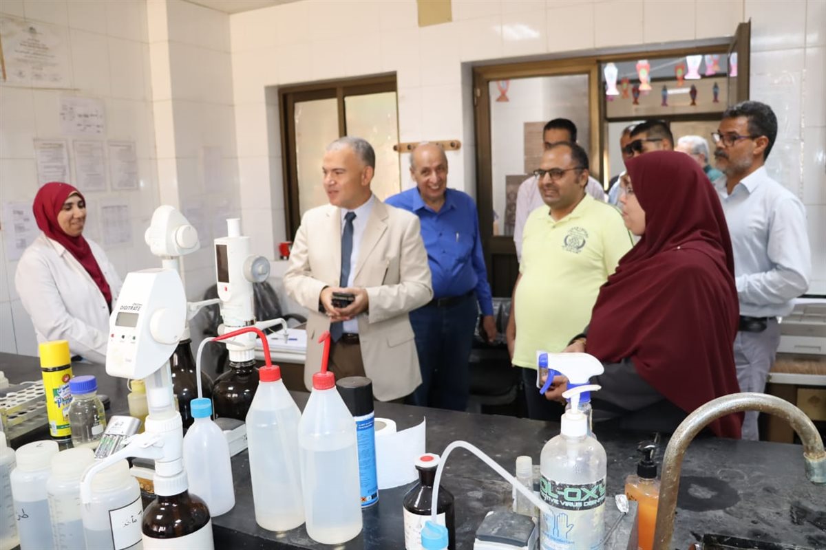رئيس مياه الفيوم يتفقد عددًا من مواقع العمل لمتابعة سير الأداء بالشركة