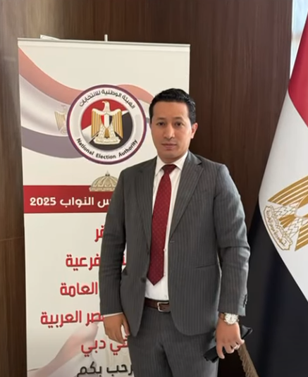 <strong>توافد المصريين بدبي للإدلاء بأصواتهم في انتخابات مجلس النواب بالخارج</strong>