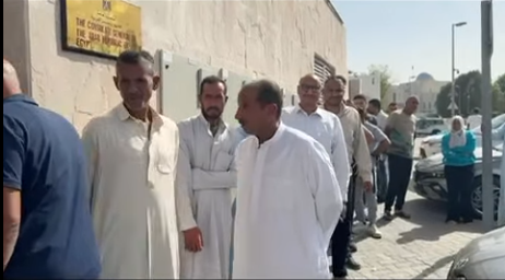 <strong>توافد المصريين بدبي للإدلاء بأصواتهم في انتخابات مجلس النواب بالخارج</strong>