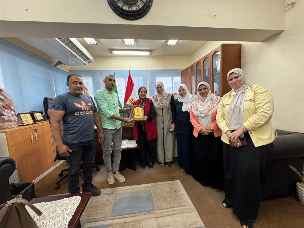 وكيل الصحة بالفيوم ووفد نقابة التمريض يناقشان أحتياجات التمريض والأعتداء عليهم أثناء العمل