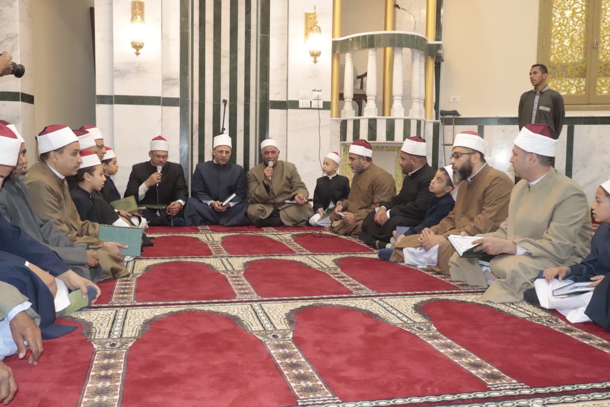 رئيس الاتصال السياسي ومدير المديرية يفتتحان مسجد محمد الخطيب بعد الإحلال والتجديد