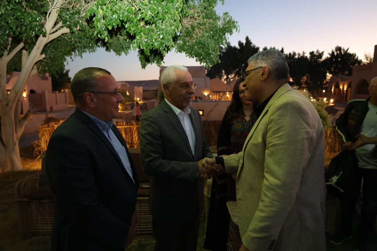 محافظ الجيزة يرحب بالوفود المشاركة بالمهرجان الدولي للتمور