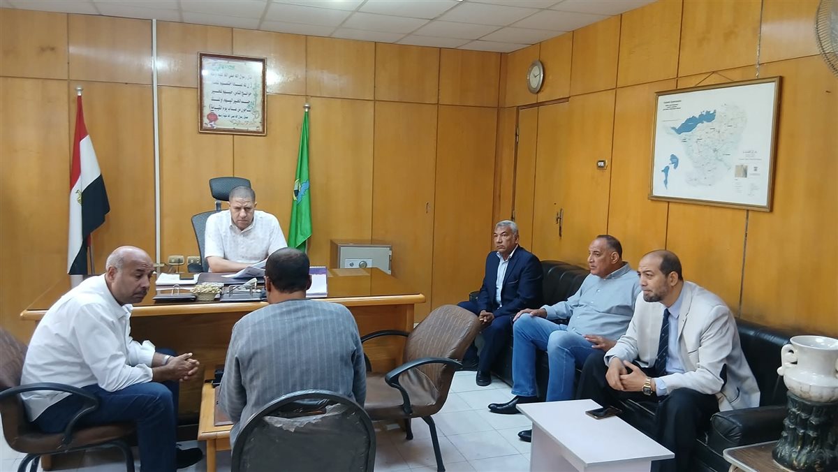 القيادات التنفيذية بالفيوم تبحث138 شكوى بلقاءات لخدمة المواطنين بمختلف مراكز المحافظة