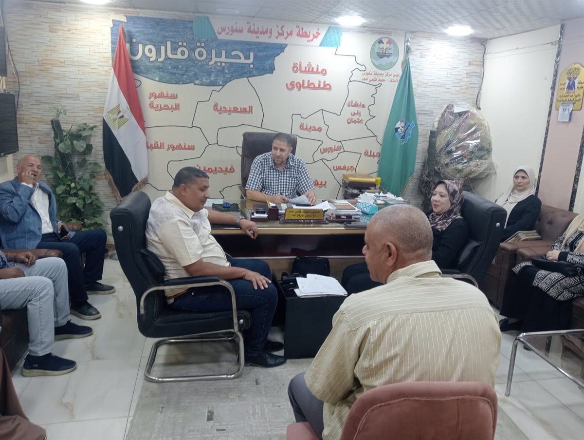 القيادات التنفيذية بالفيوم تبحث138 شكوى بلقاءات لخدمة المواطنين بمختلف مراكز المحافظة