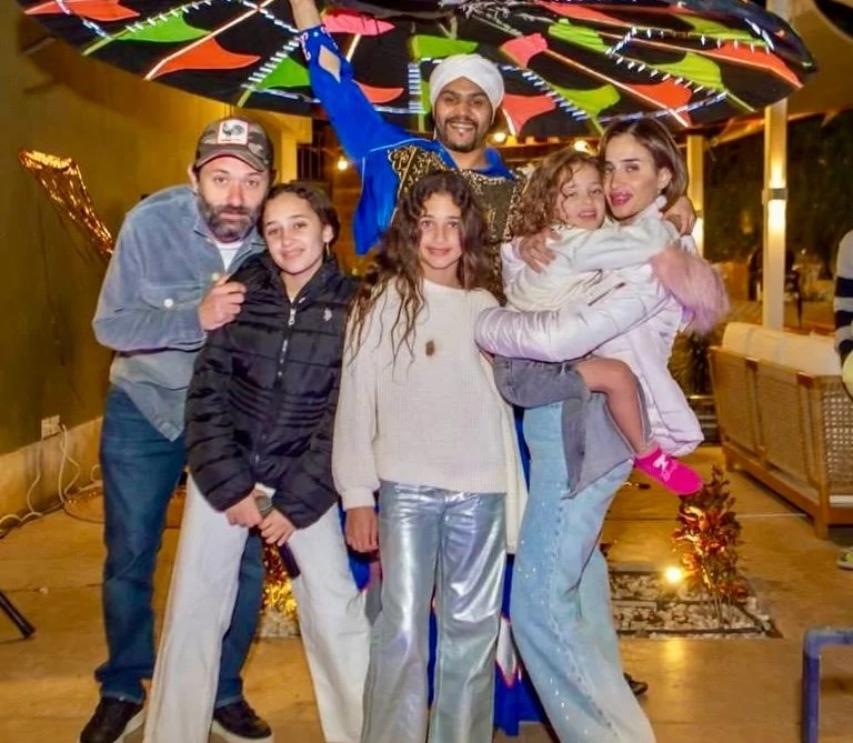 أسرة الفنان كريم محمود عبد العزيز