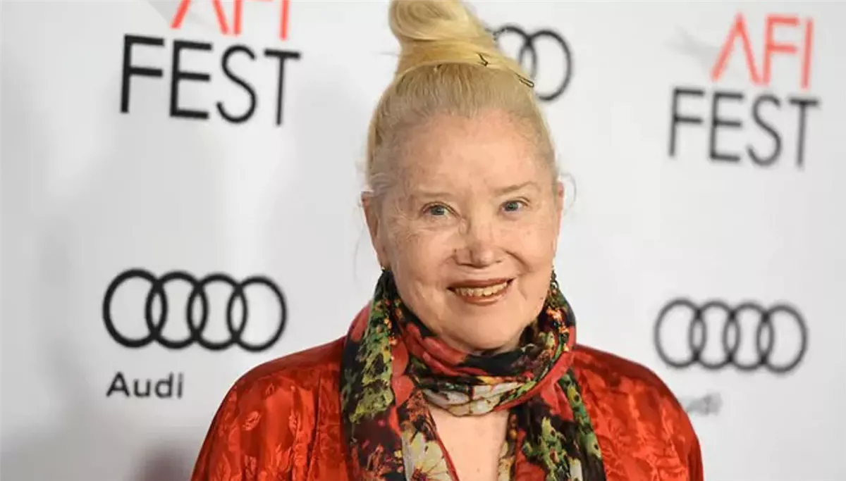 سالي كيركلاند