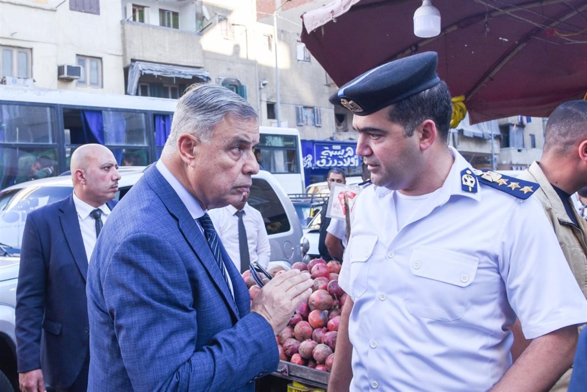 محافظ الإسكندرية يوجه بإزالة تعديات الباعة الجائلين