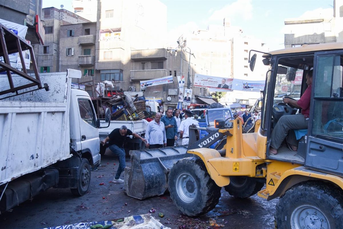 محافظ الإسكندرية يوجه بإزالة تعديات الباعة الجائلين