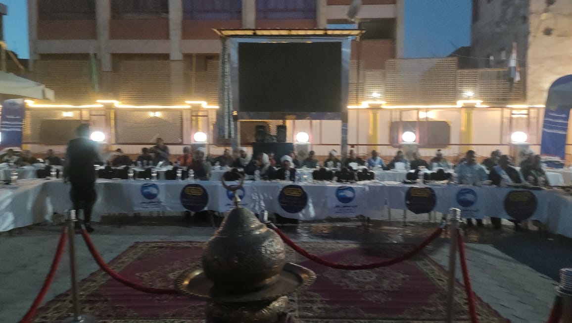 حفل افطار جماعي لـ 400 فرد من عمال النظافة تكريما لجهودهم