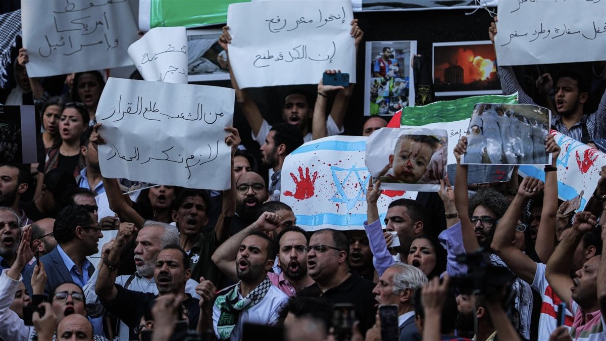 أحد وقفات نقابة الصحفيين تنديدًا بجرائم الاحتلال بحق الغزيين.