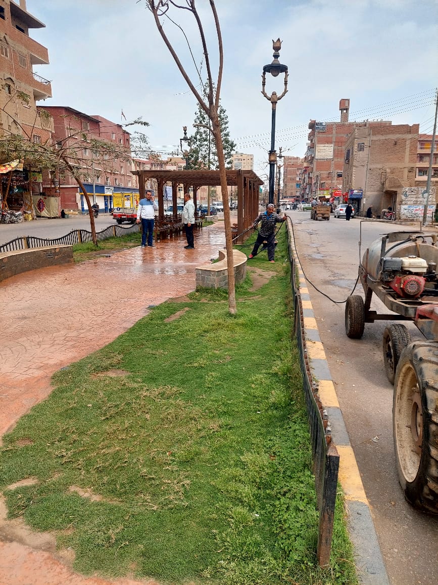 جانب من زيارة المحافظ