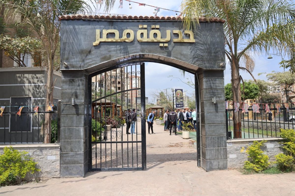 جانب من زيارة المحافظ