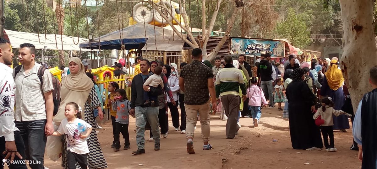 زوار الحديقة