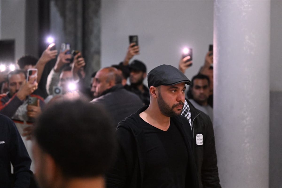 نجوم الفن والإعلام في عزاء زوجة نضال الشافعي.. شاهد