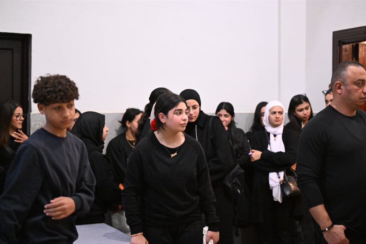 نجوم الفن والإعلام في عزاء زوجة نضال الشافعي.. شاهد