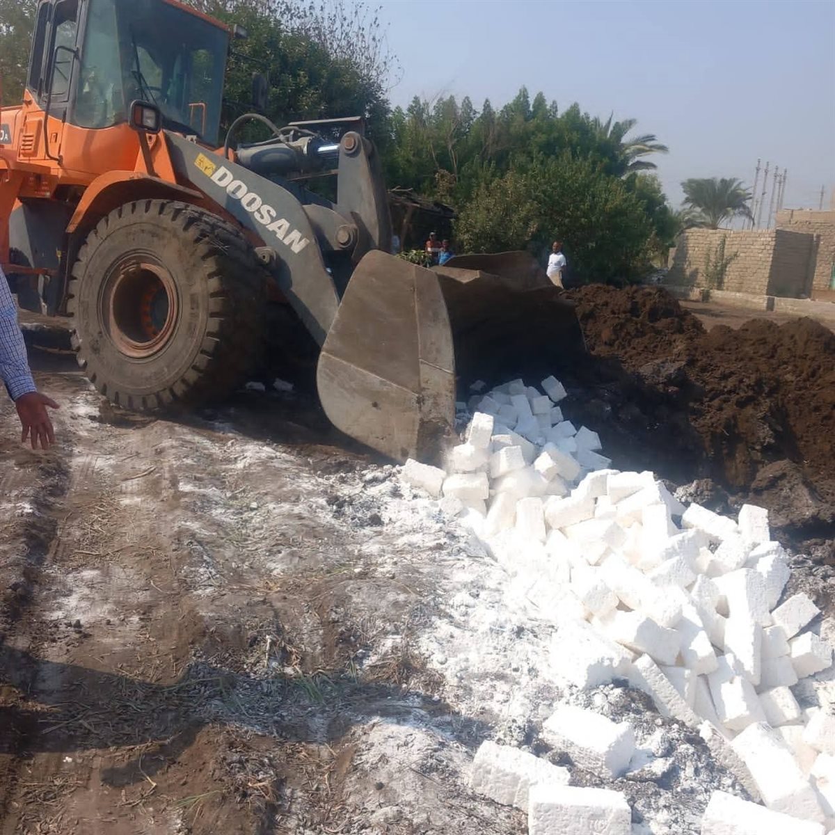 وزارة الزراعة تواصل حملات المرور والمتابعة لحماية الرقعة الزراعية وتزيل 167 حالة تعدٍي في المهد خلال يومين<br>