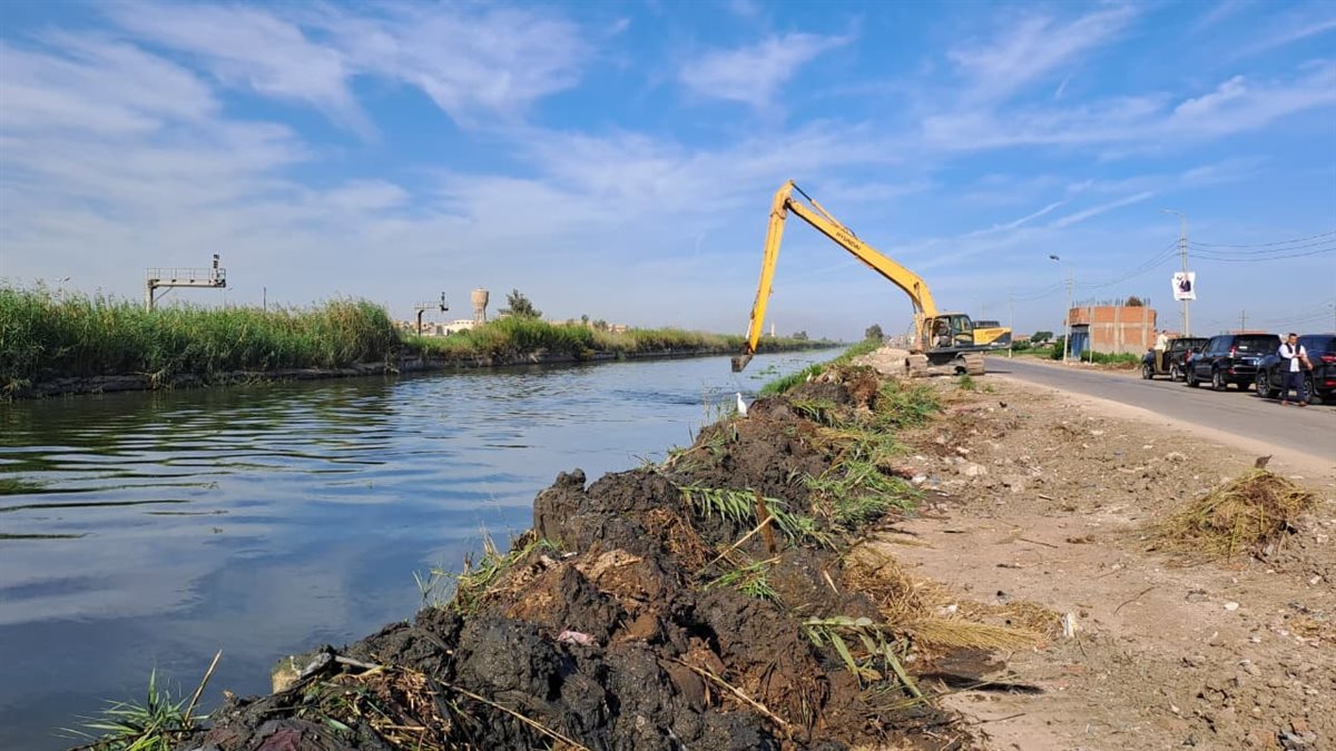 سويلم يتفقد حالة الري وأعمال تطهيرات الترع بمحافظة البحيرة