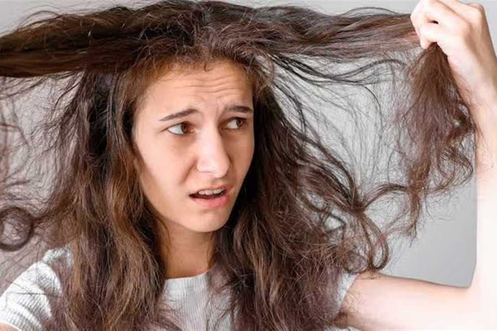 رائحة الشعر الكريهة