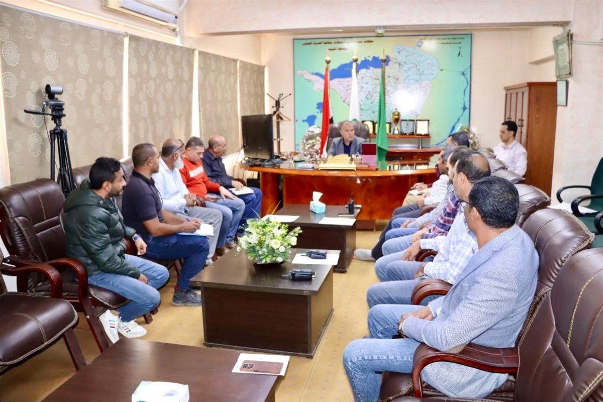 مياه الفيوم: اجتماع موسع لوضع خطط عاجلة لتحسين خدمات مياه الشرب بالمحافظة