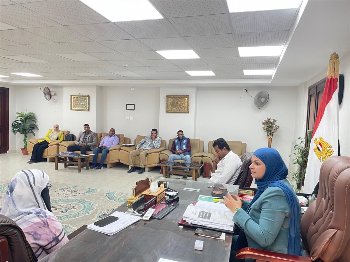 رئيس المركزابشواى تتابع أعمال المركز التكنولوجي ومستوي الأداء بملف التصالح