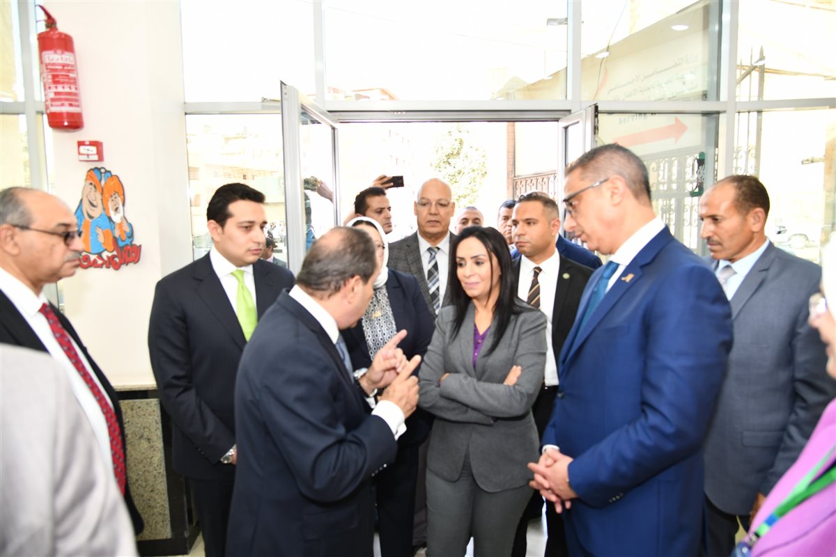 وزيرة التضامن ومحافظ الفيوم يتفقدان مشروع خدمة المرأة العاملة بالجمعية المصرية لحماية الأطفال بالحادقة