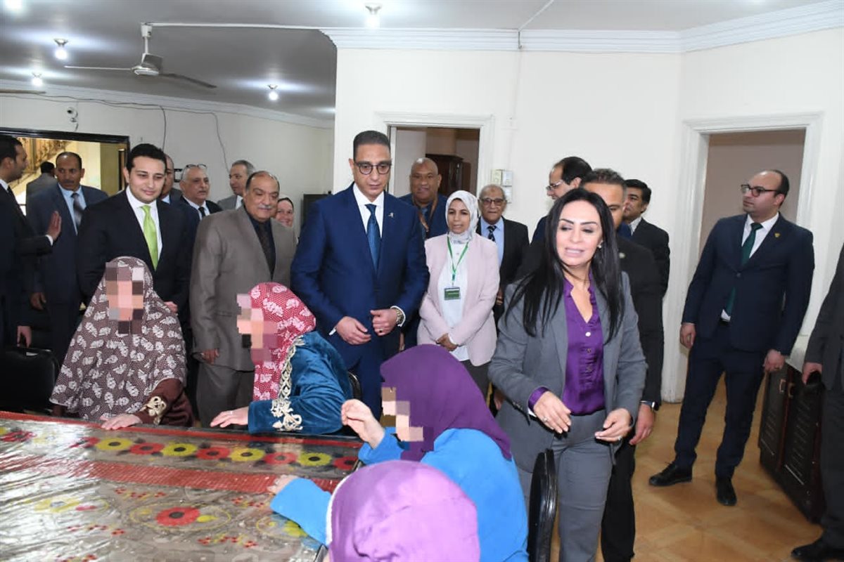 وزيرة التضامن الاجتماعي ومحافظ الفيوم يزوران دار أبو بكر الصديق للمسنين بالحادقة