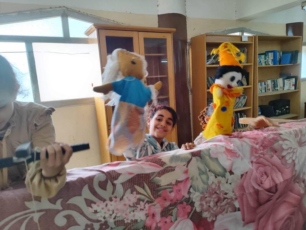 ضمن احتفالات أعياد الطفولة… مكتبة اللاهون تنظم برنامجًا فنيًا متكاملًا للأطفال