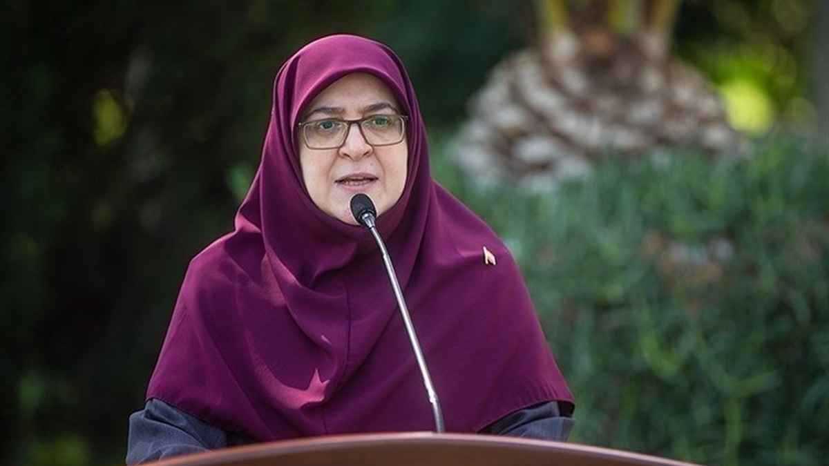 <strong>فاطمة مهاجراني، المتحدثة باسم الحكومة الإيرانية</strong>