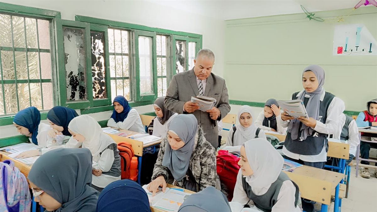 قبيصى: يتابع التقييمات والبرنامج العلاجي في القراءة والكتابة بمدرسة أبوصير دفنو