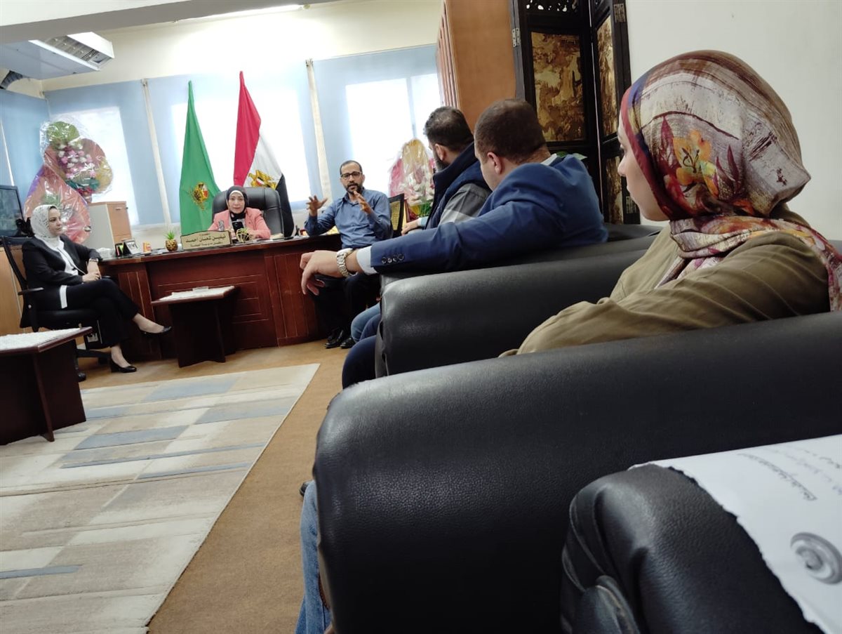 وكيل وزارة الصحة بالفيوم تعقد اجتماعا مع إدارة العلاجى والإدارات لضبط سير العمل