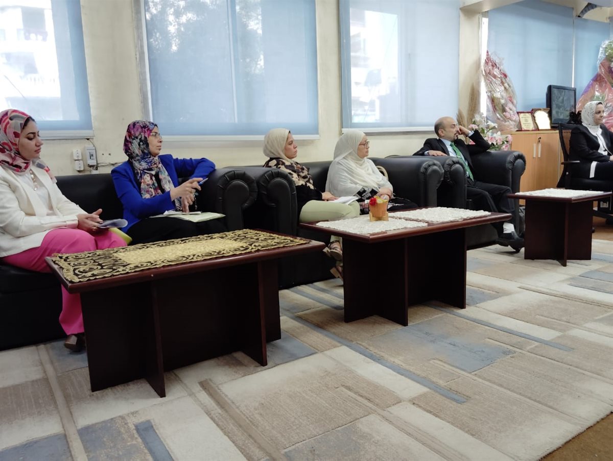 وكيل وزارة الصحة بالفيوم تعقد اجتماعا مع إدارة العلاجى والإدارات لضبط سير العمل