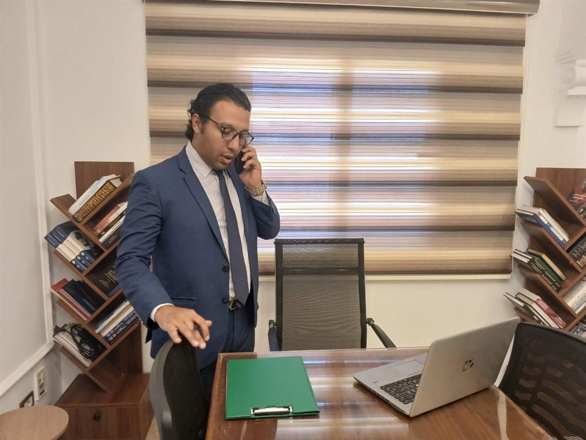 عبدالعزيز عزالدين فخرى - محام الضحايا