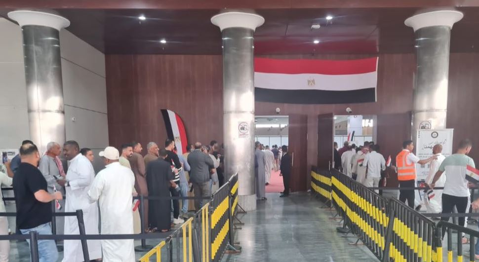 <strong>الجالية المصرية بالكويت تتوافد على صناديق الاقتراع من انتخابات النواب 2025</strong>