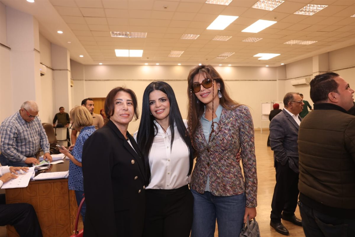 ريهام حجاج تدلي بصوتها في انتخابات مجلس النواب 2025