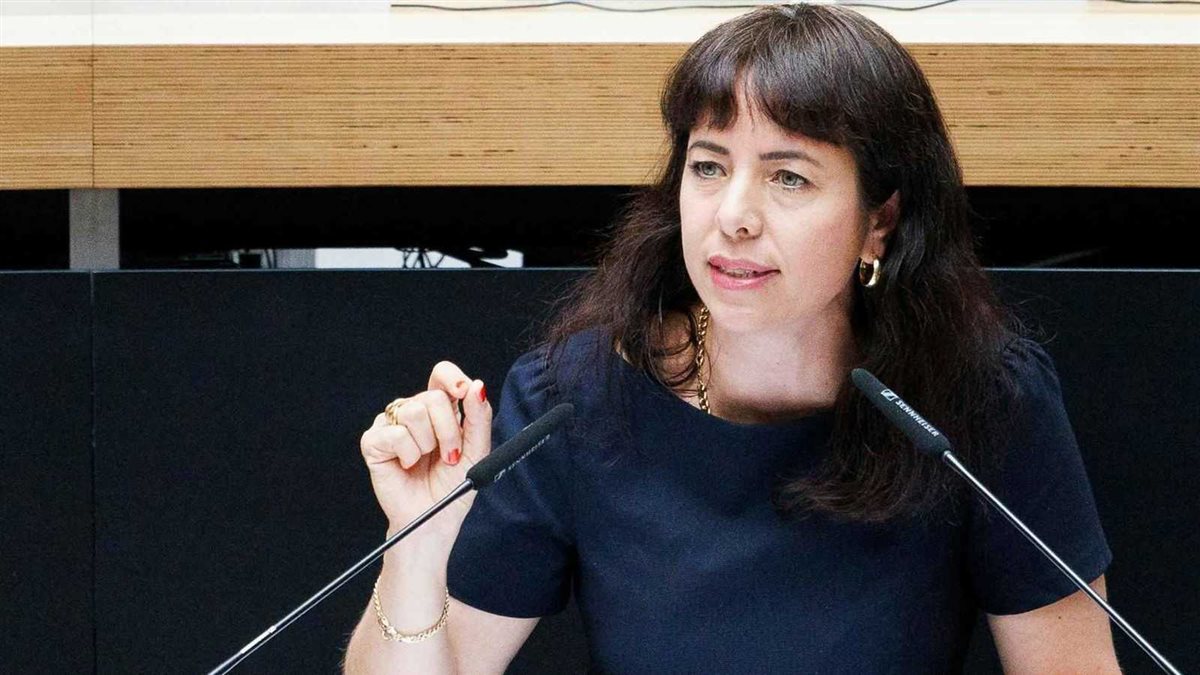 إليف إيرالب