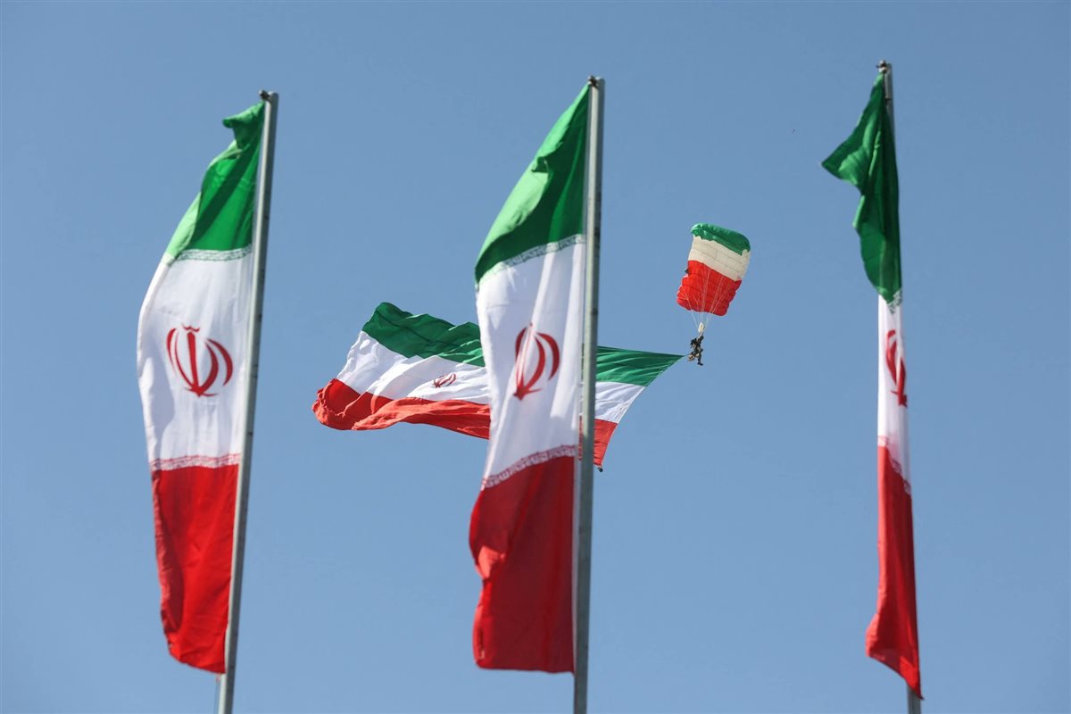 <strong>إيران</strong>