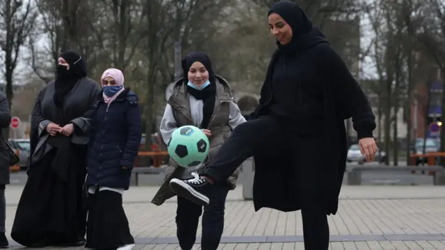 <strong>حظر الحجاب</strong>