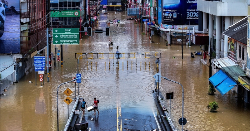 <strong>فيضانات آسيا</strong>