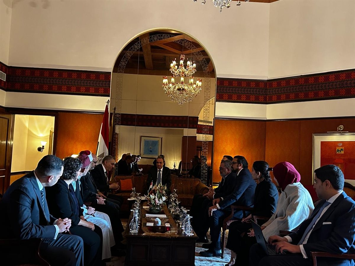 <strong>وزير الخارجية يلتقي أعضاء الجالية المصرية بإسلام آباد</strong>