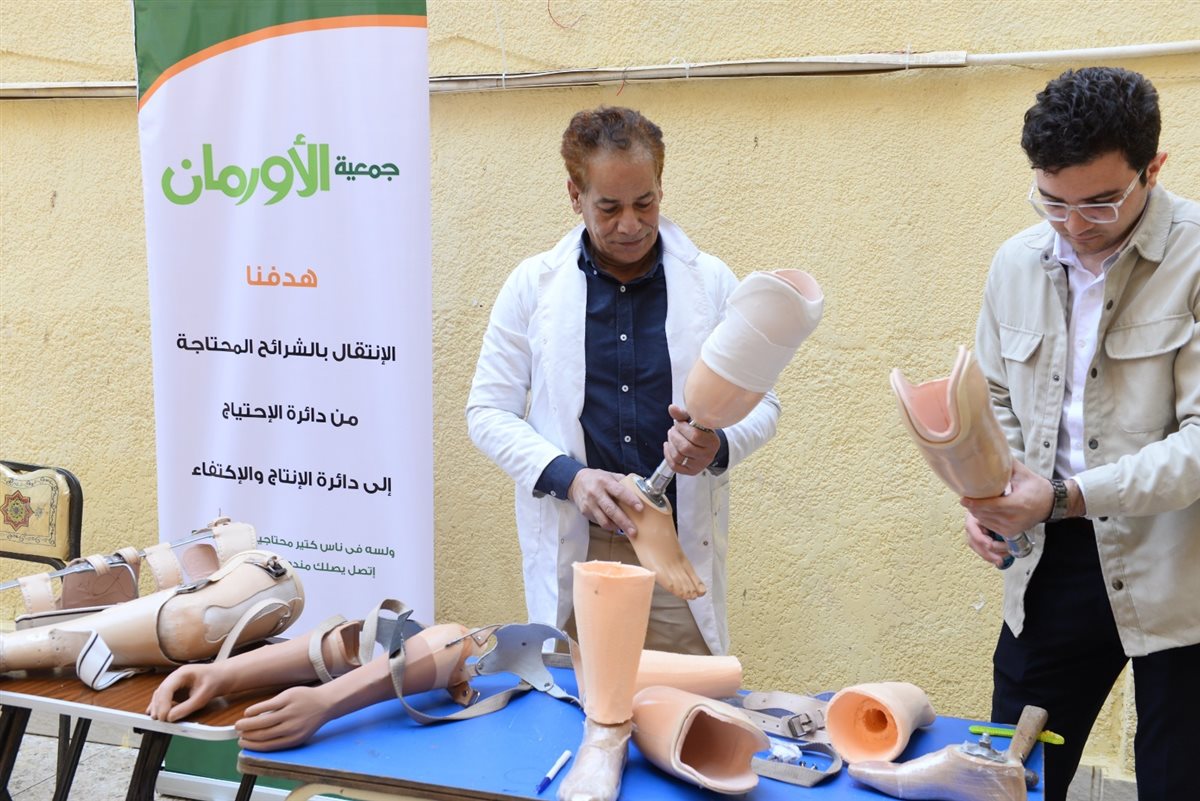 التضامن الإجتماعى بالفيوم .. تسليم أجهزة تعويضية وكراسي متحركة للمرضى غير القادرين