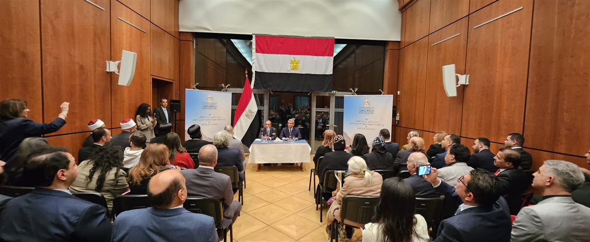 <strong>وزير الخارجية يلتقي بأعضاء الجالية المصرية في ألمانيا</strong>