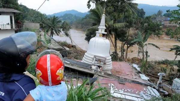 <strong>فيضانات إندونيسيا</strong>