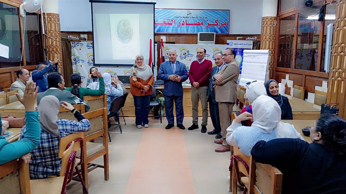تدريب الأخصائيين الإجتماعيين والنفسيين ضمن مبادرة آمان الورد بمدارس الفيوم تحت شعار طفل آمن .... عالم أجمل