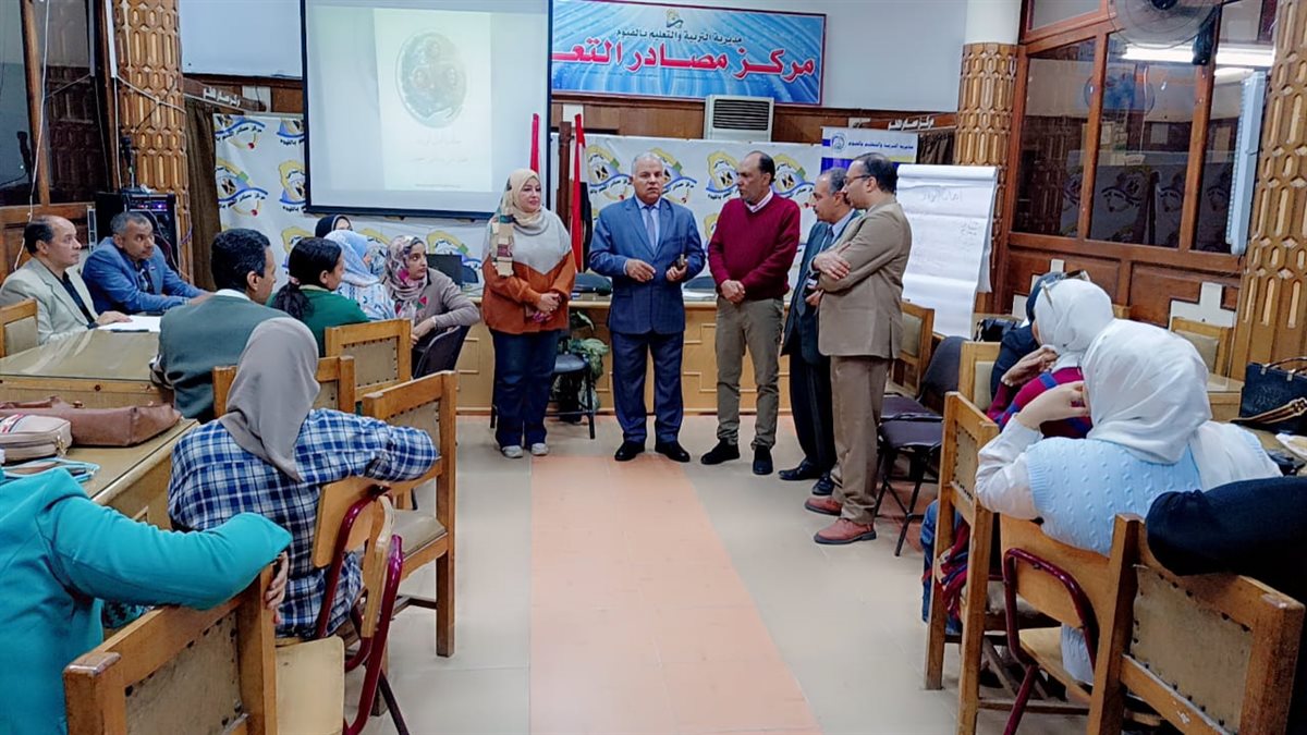 تدريب الأخصائيين الإجتماعيين والنفسيين ضمن مبادرة آمان الورد بمدارس الفيوم تحت شعار طفل آمن .... عالم أجمل