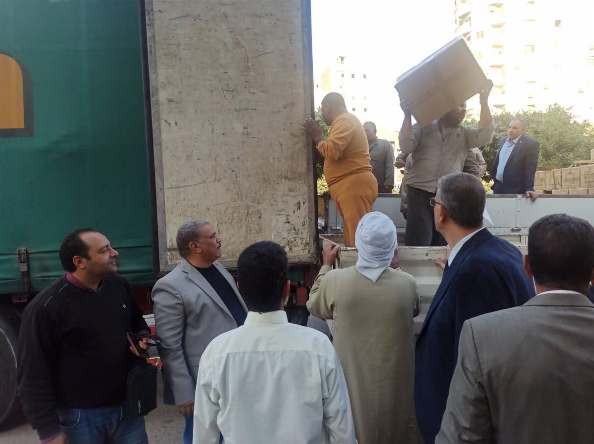 تعليم الفيوم: استلام 12920 جهاز تابلت للصف الأول الثانوي العام وتوزيعها على الإدارات بالفيوم