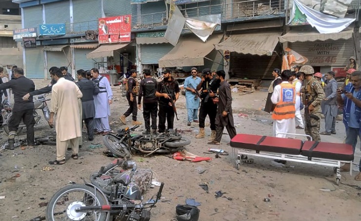 <strong>انفجار سيارة شرطة في باكستان</strong>