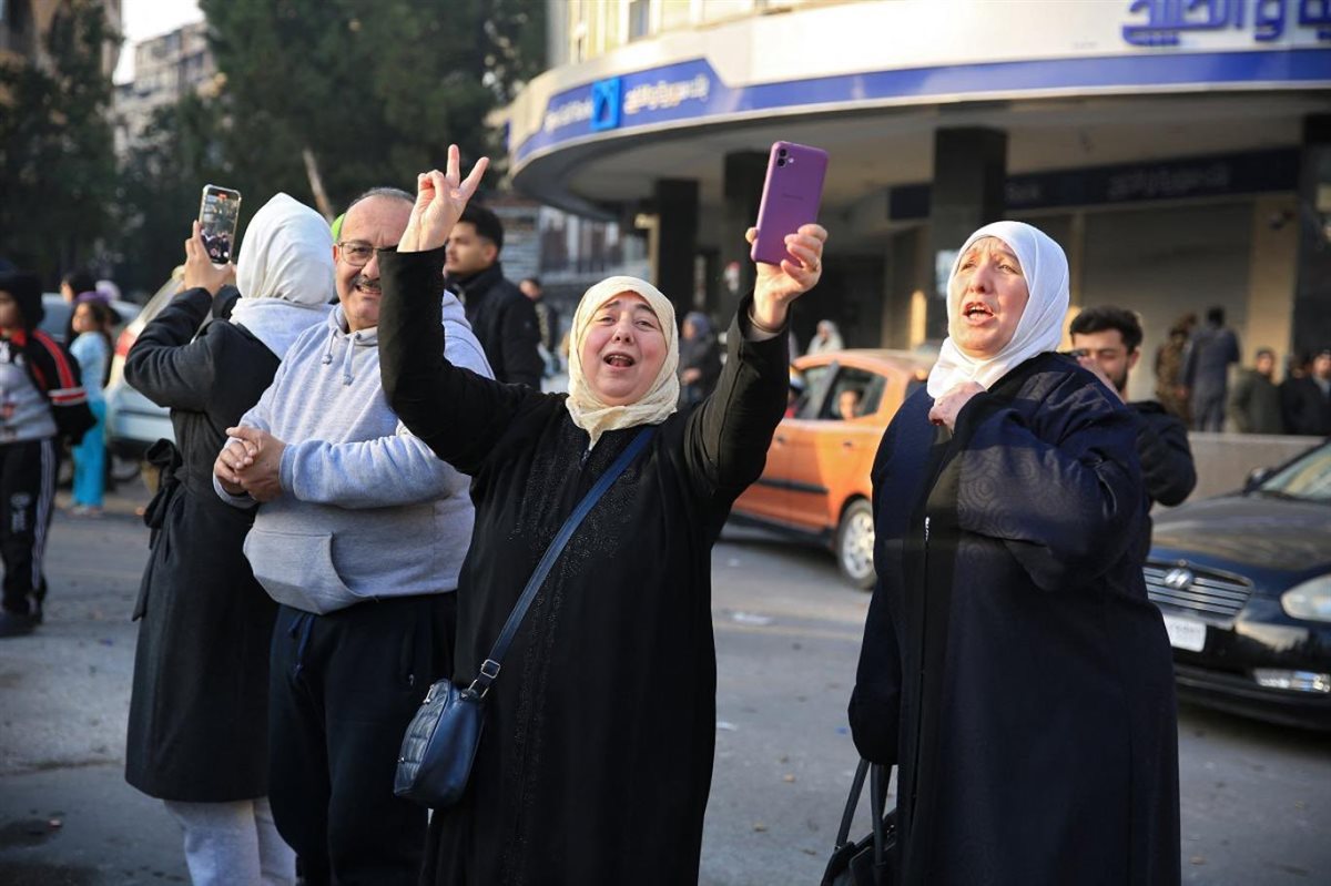 <strong>سوريا تحتفل بالذكرى الأولى لسقوط بشار الأسد</strong>