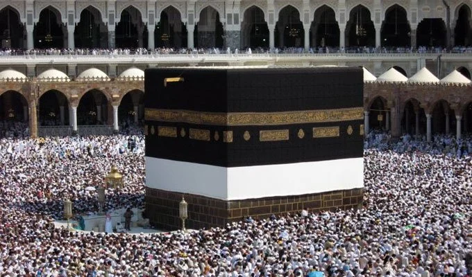<strong>السعودية تحظر التصوير داخل الحرمين</strong>